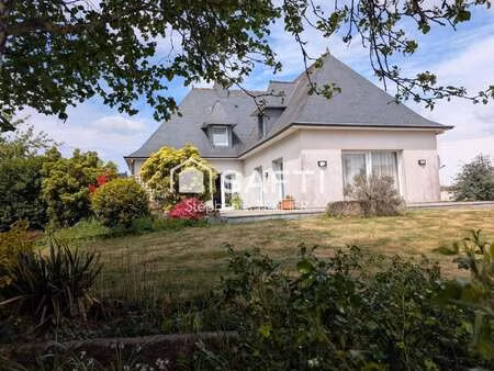 vente maison à carhaix-plouguer (29270) : à vendre / 230m² carhaix-plouguer
