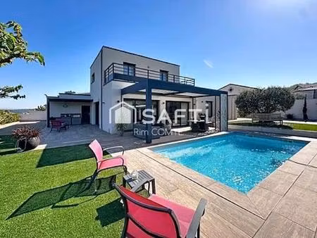 villa d’architecte haut de gamme avec piscine  espace bien-être et vue dégagée!!