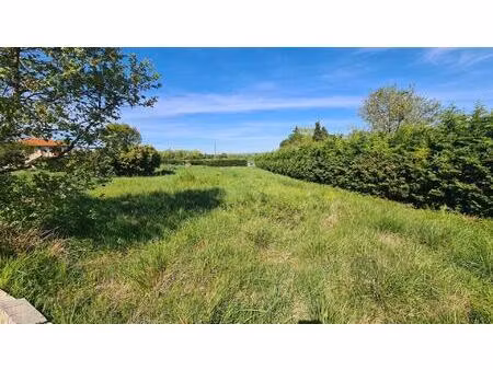 terrain constructible 740m2 aussonne
