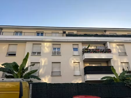 location appartement 4 pièces 74 m² à epinay-sur-seine (93800)  1 450 €