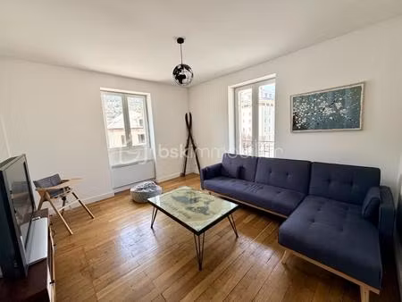 appartement 4 pièces lumineux et vue montagne dégagée
