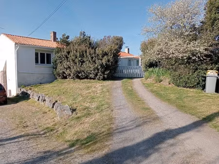 location meublée maison 6 pièces 110 m² à l'aiguillon-sur-vie (85220)  1 140 €