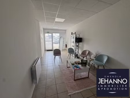 location locaux professionnels 2 pièces 71.78 m² à vannes (56000)  740 €