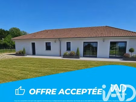 maison de village à outines (51290)