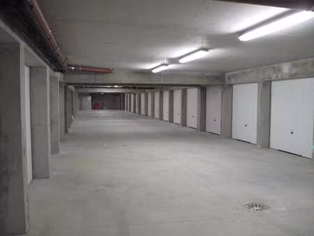 vente garage et parking à chantepie (35135) : à vendre / 15m² chantepie