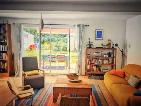 maison récente t5 avec jardin  terrasse  double garage et dpe a