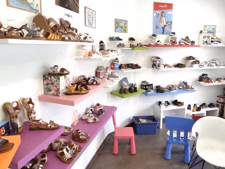 fond de commerce chaussure enfants