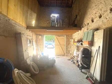 garage / parking