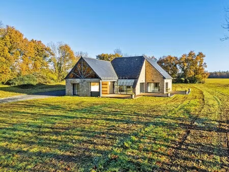 maison de luxe à vendre à plélo : 550 000 €
