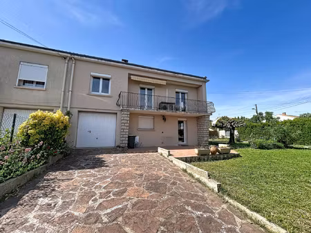 location villa t4 avec grand garage et jardin de 600 m2