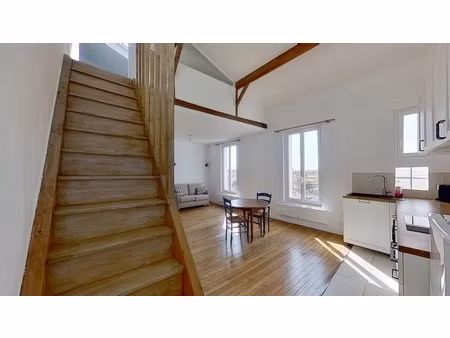 charmant duplex lumineux avec toit cathédrale – quartier des coutures / métro robespierre