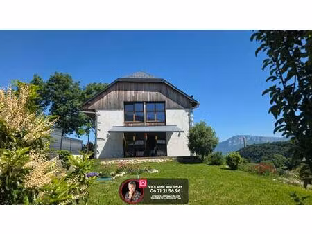 montagnole  grange rénovée  166 m2   4 chambres
