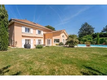 maison de luxe en vente à chaponost  auvergne-rhône-alpes
