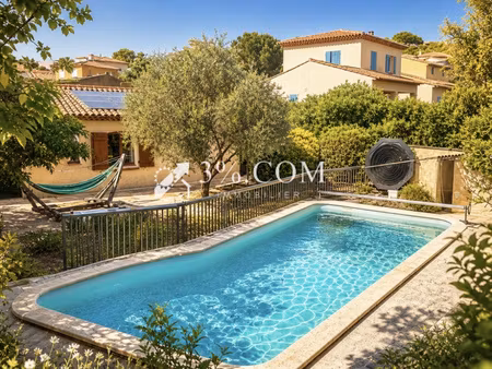 maison familiale entre le golf et la plage
