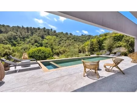 villa au paradis dans la nature à 500m du coeur de valbonne