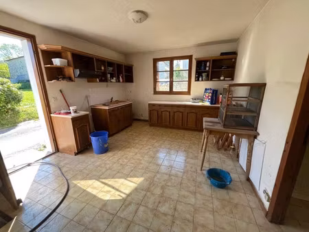 vente maison 4 pièces 90 m² à rouillac (16170)  40 000 €