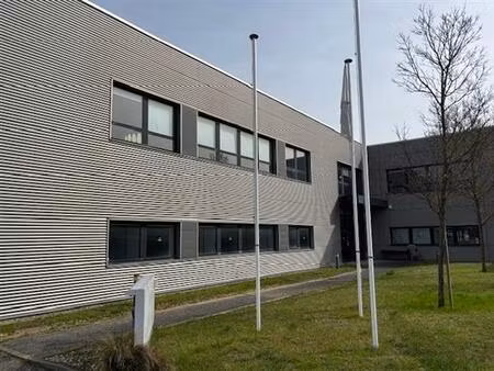 location bureau st priest 1 119 m²