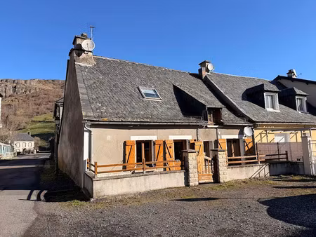 vente maison 4 pièces 90 m² à saint-bonnet-de-condat (15190)  69 000 €