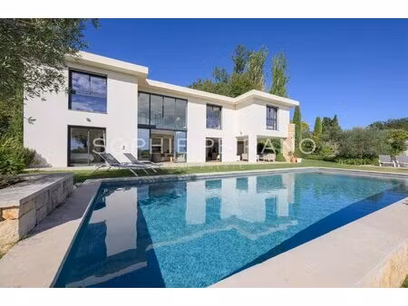 villa contemporaine – domaine fermé – exposition sud – vue golf