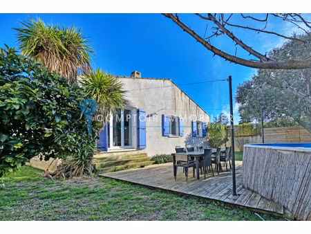 villa 4pièce(s) 3chambre(s) 100 m² aimargues (30470)