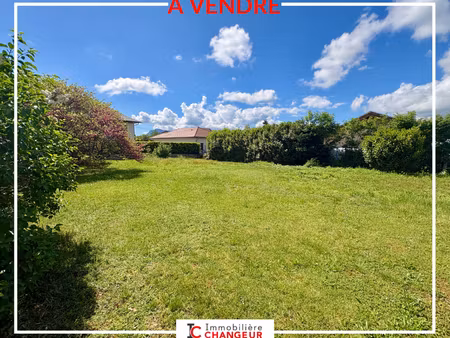 achat terrain 874m²