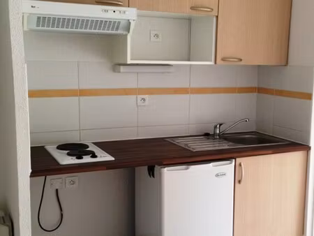 location appartement 2 pièces 44m² st affrique 12400