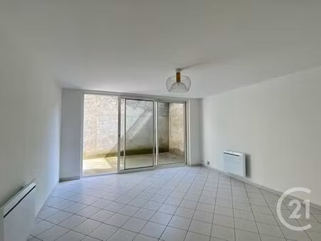 location appartement 2 pièces 50m² montauban 82000