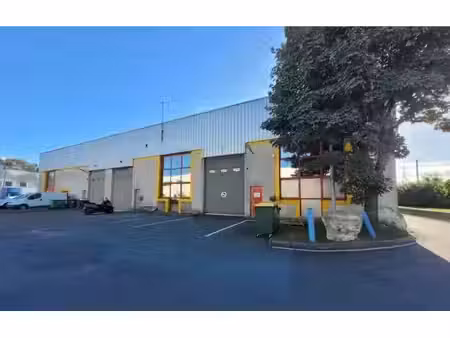 location local d’activités 367m²