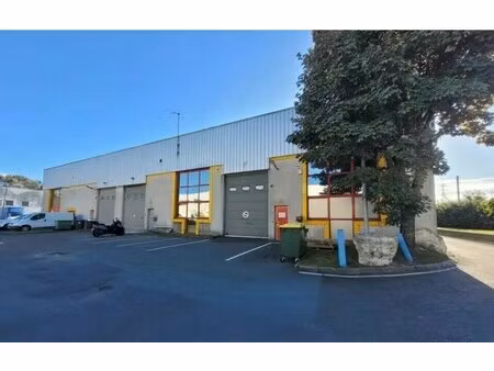 location local d’activités bondy 93140 367m²