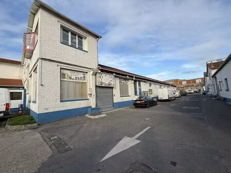 location local d’activités la courneuve 93120 382m²