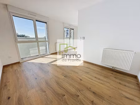 location appartement 1 pièce 33m²