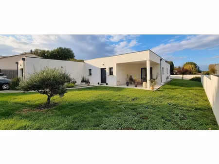 vente maison 5 pièces 126 m² à puymoyen (16400)  398 000 €