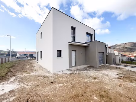 vente maison 5 pièces 140 m² à vic-le-comte (63270)  352 000 €