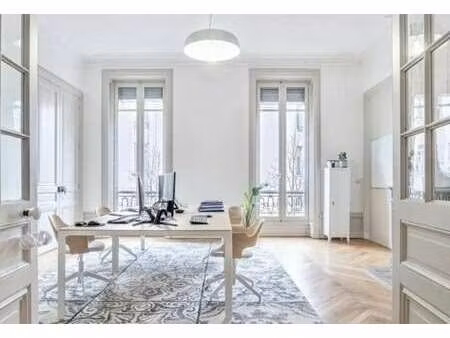 location bureaux 100 m² à 245 m²