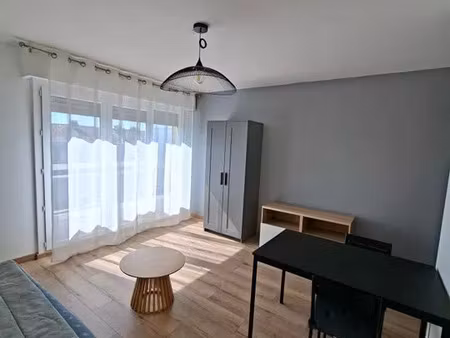 location appartement 1 pièce 24 m² à avignon (84000)