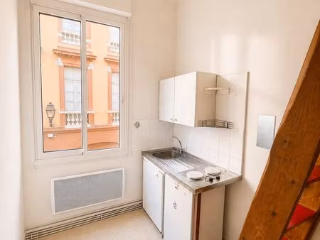 studio place de la bourse