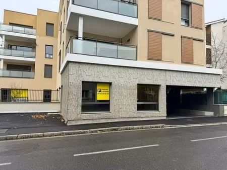 vente commerce craponne 69290 252m²