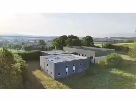 local industriel / commercial de plus de 2500m2