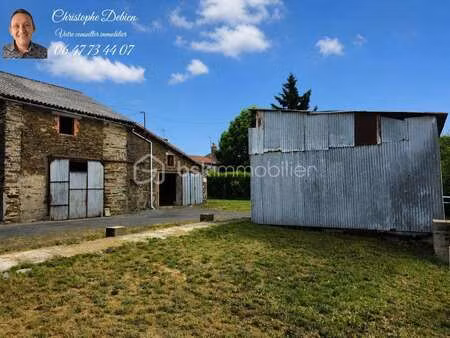 vente maison à chavagnes-en-paillers (85250) : à vendre / 144m² chavagnes-en-paillers