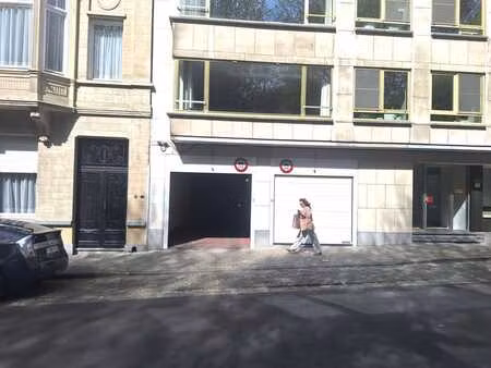 parking/boxe de garage