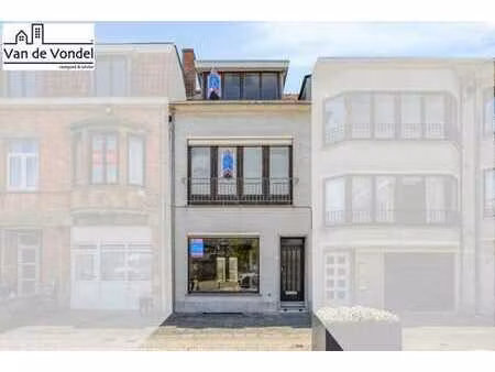 maison à rénover avec 4 chambres et parking près du centre !