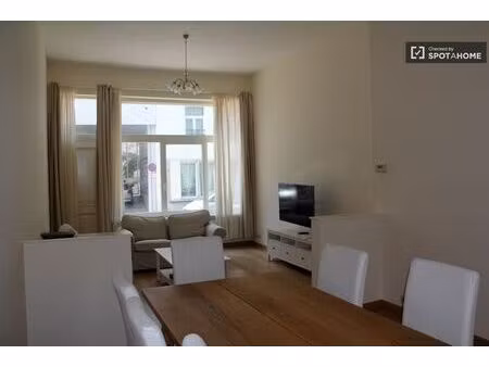 spacieux appartement trois chambres meublé proche de flagey