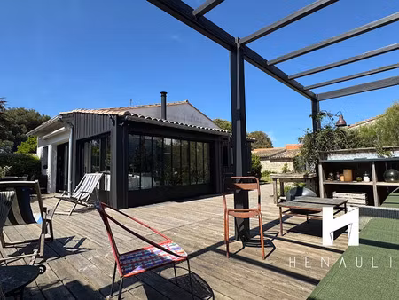 vente maison 5 pièces 111 m² à la couarde-sur-mer (17670)  789 600 €