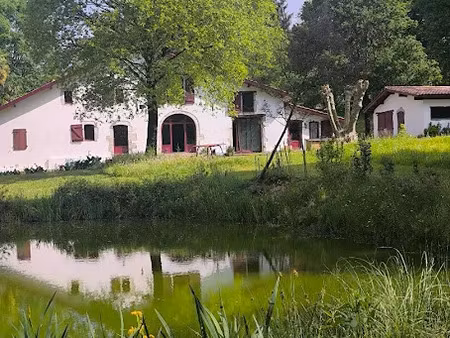vente maison 6 pièces 330 m² à sames (64520)  690 000 €