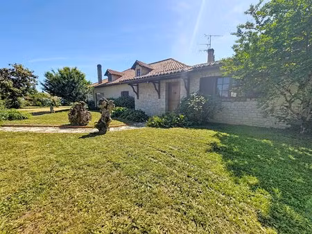 prigonrieux : agréable maison familiale avec espace professionnel attenant