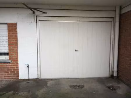 garage fermé à vendre à molenbeek-saint-jean
