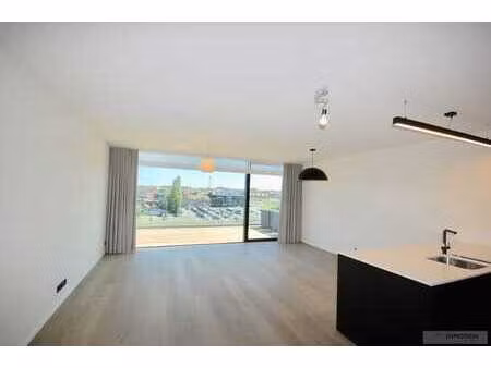 prachtig ingericht appartement met 2 slpk en garagebox