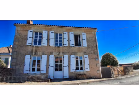 maison à vendre à sigournais (85110) - vendée