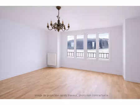 amboise  appartement de 72m2 avec fort potentiel à deux p