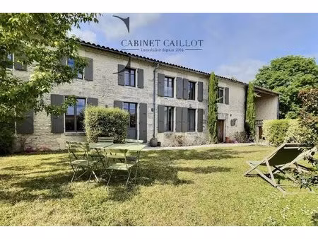superbe longère charentaise (réf. 61007) – secteur saint-jean-d’angély